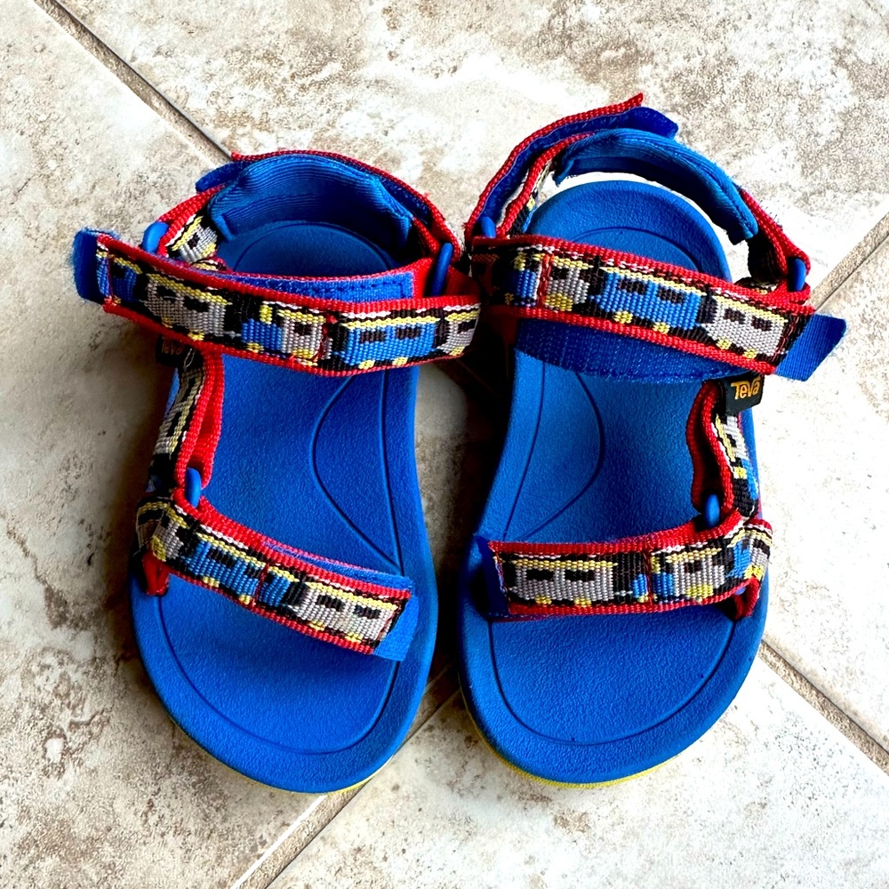 Teva Toddler Sandals train print size 6